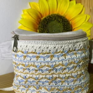 Pochete Branca com Detalhes